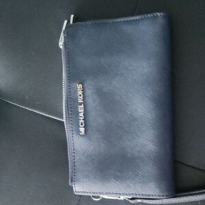 Michael Kors wallet/wristlet